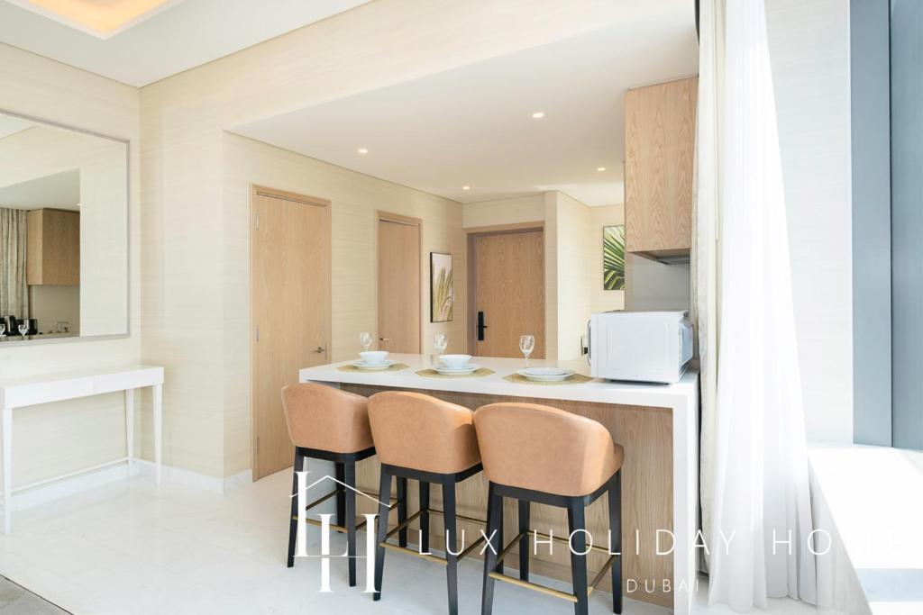 Lux Iconic Views At The Palm Tower Suite 4 Dubai Exterior photo